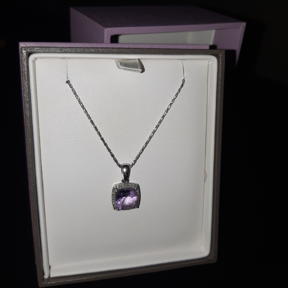 Necklace - Picture 2 of 4